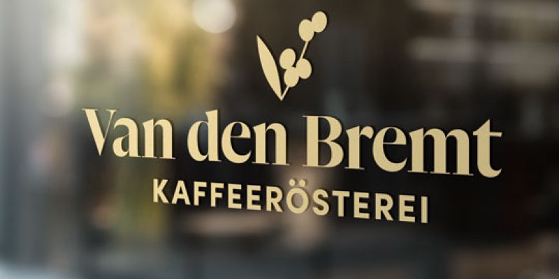Projektvorschau: auf einer Fensterfront ist das Logo der Kaffeerösterei Van den Bremt, verlinkt zur Detailseite.